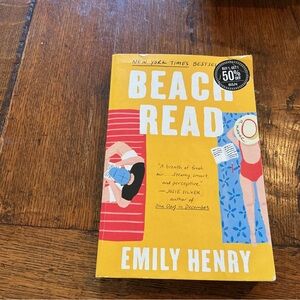 Beach Read by Emily Henry